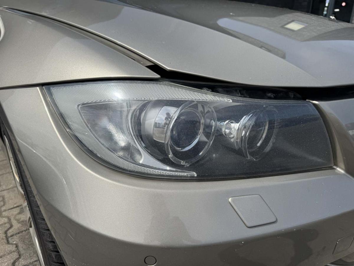 BMW 3er E91 original Xenonscheinwerfer vorn rechts Bj.2008